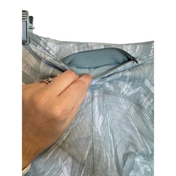 LULULEMON Swift Speed High-Rise Tight 25"
Reverberate Chevron Jacquard Sz 2 EUC - Picture 7 of 9